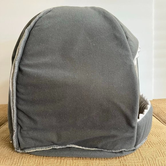 Cat or Dog Shark Bed - Grey - Picture 10 of 16